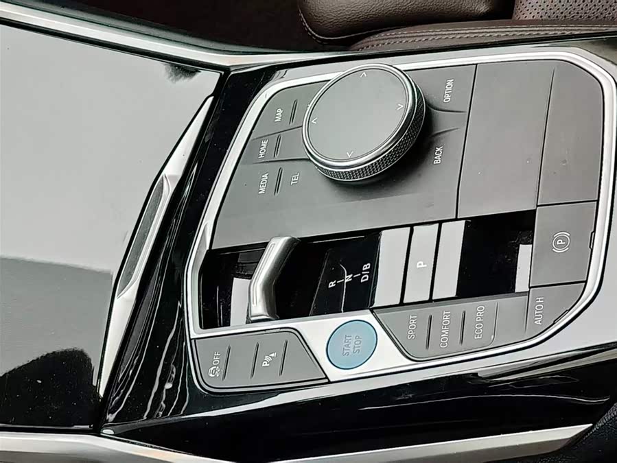 BMW i3 2022 immagine di auto #14