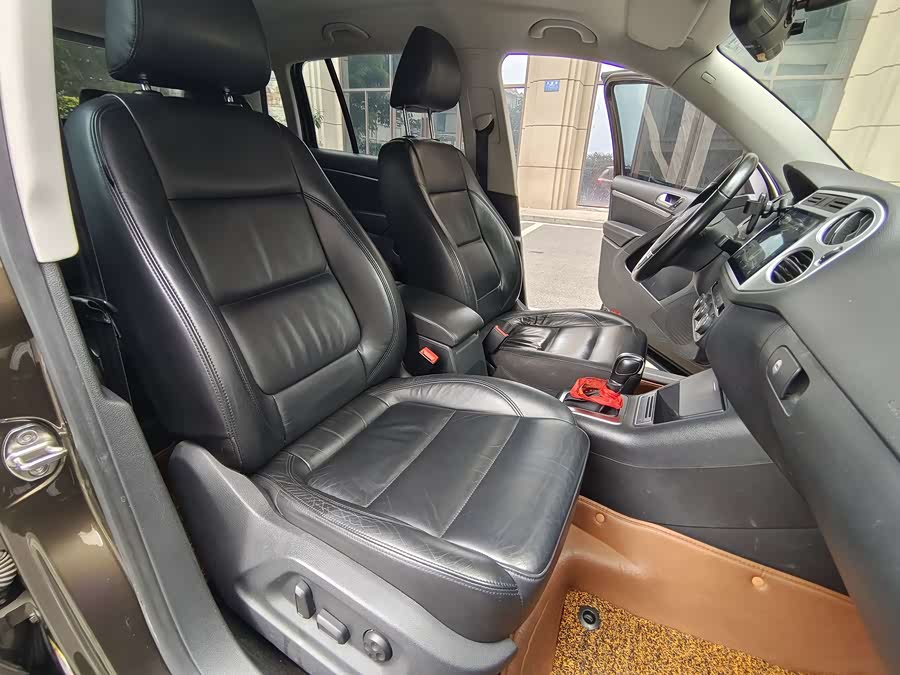 Volkswagen Tiguan 2014 #14 Volkswagen Tiguan 2014 car image #14