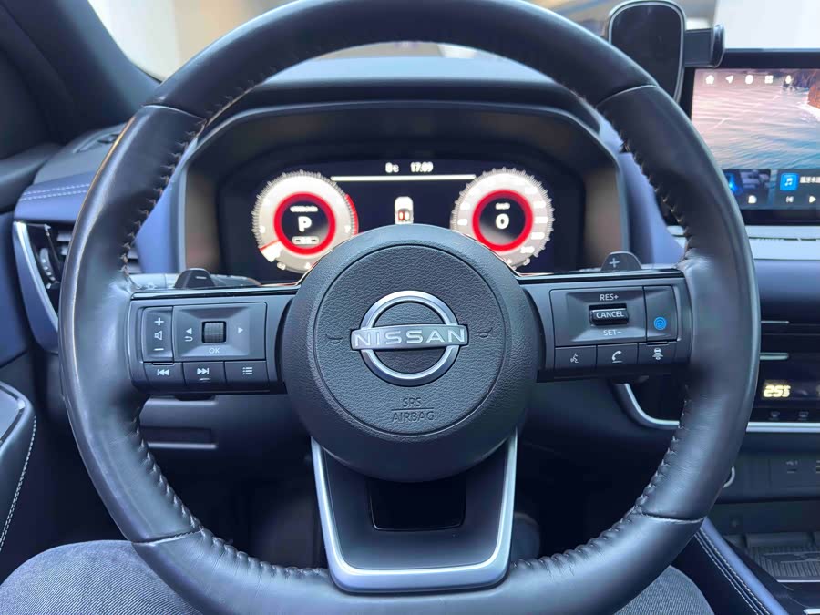 Nissan Qashqai 2023 car image #14