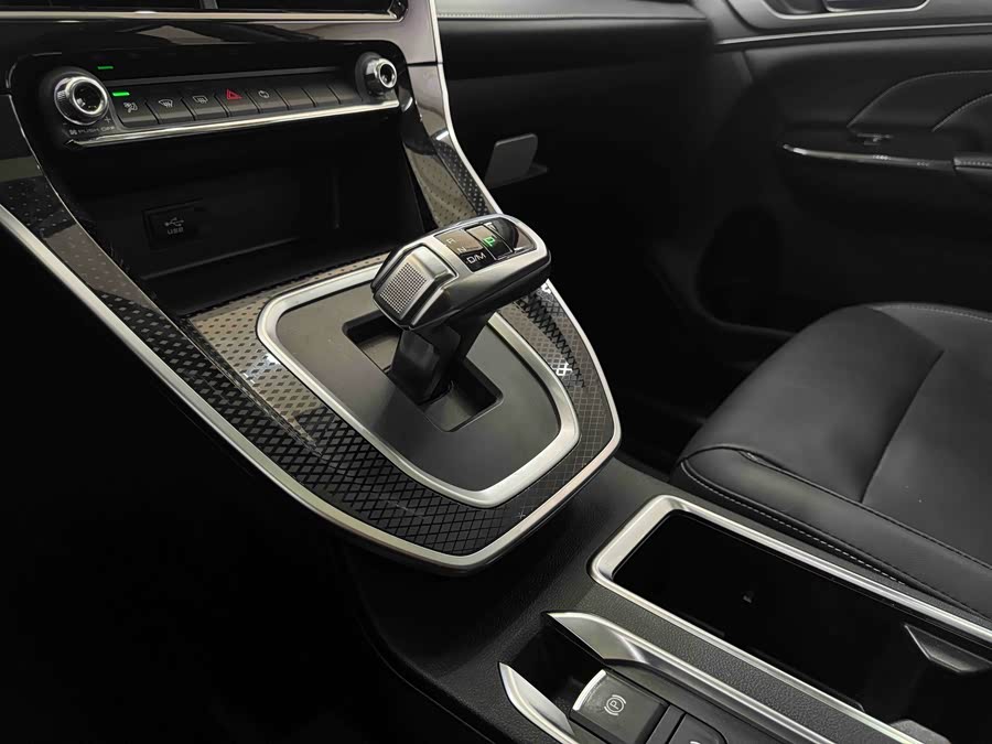 Haval M6 2021 #14 Haval M6 2021 car image #14