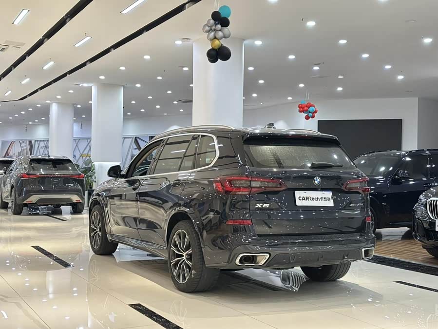 BMW X5 2022 car image #14