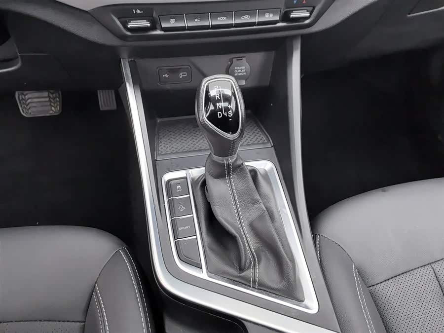 GEELY 2020 immagine di auto #14