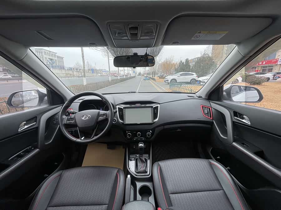 Hyundai ix25 2019 #14 Hyundai ix25 2019 car image #14