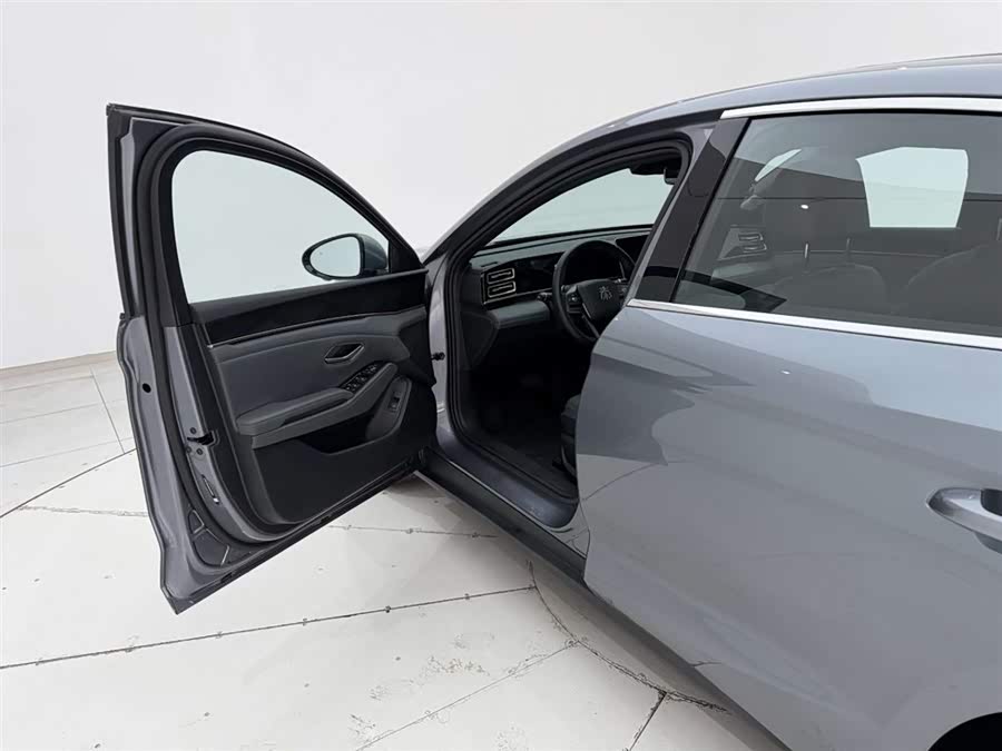 BYD Qin L 2025 car image #14