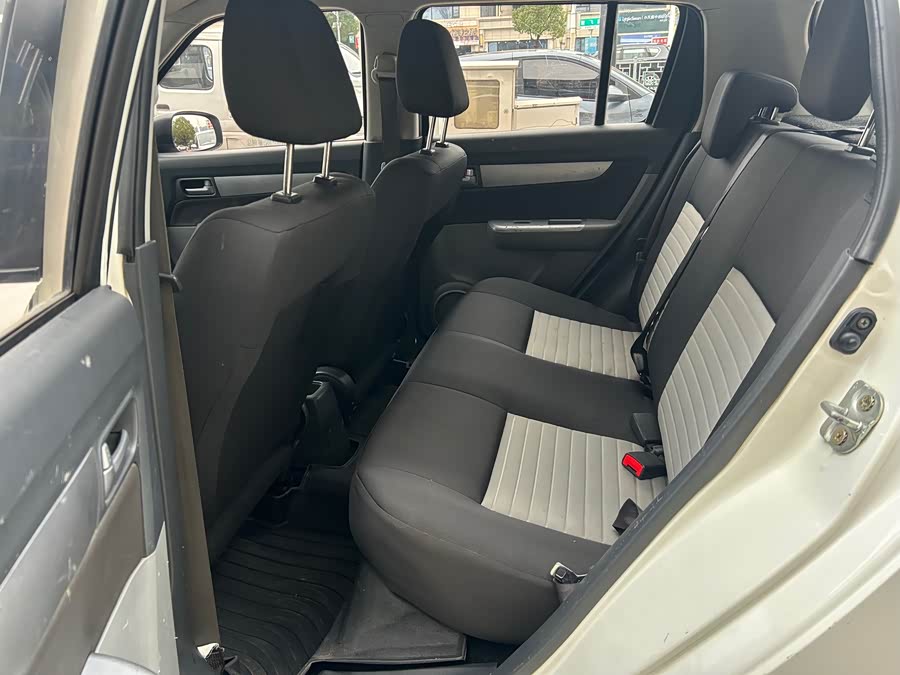 Suzuki Swift 2016 car image #14