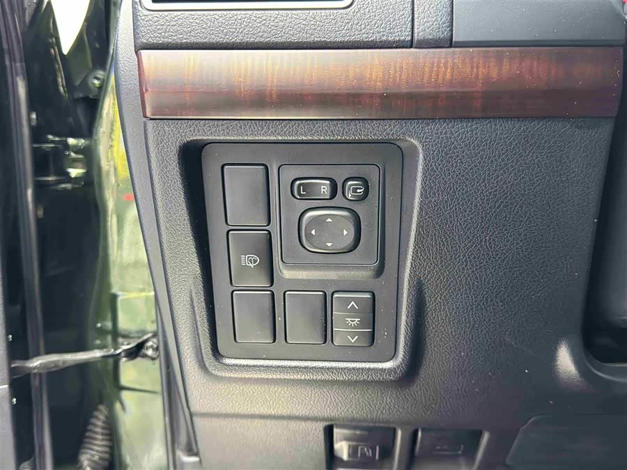 Toyota Land Cruiser Prado 2017 car image #14