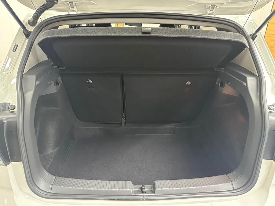 Volkswagen T-Cross 2021 #14 Volkswagen T-Cross 2021 car image #14