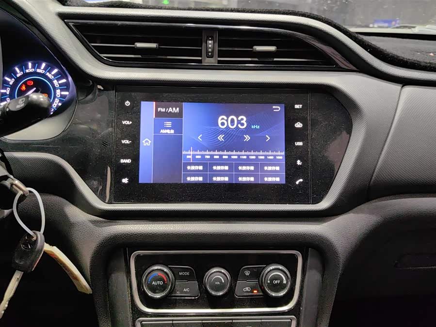 Chery Tiggo 3 2017 immagine di auto #14