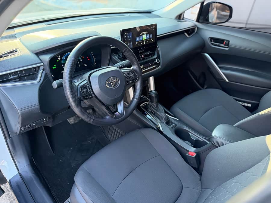 Toyota Corolla Cross 2024 car image #14