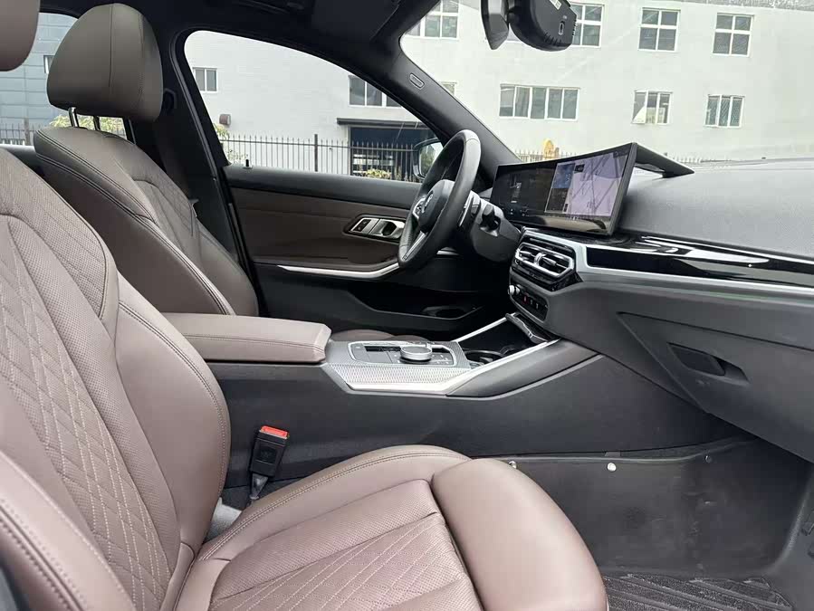 BMW 3 Series 2024 #14 BMW 3 Series 2024 car image #14