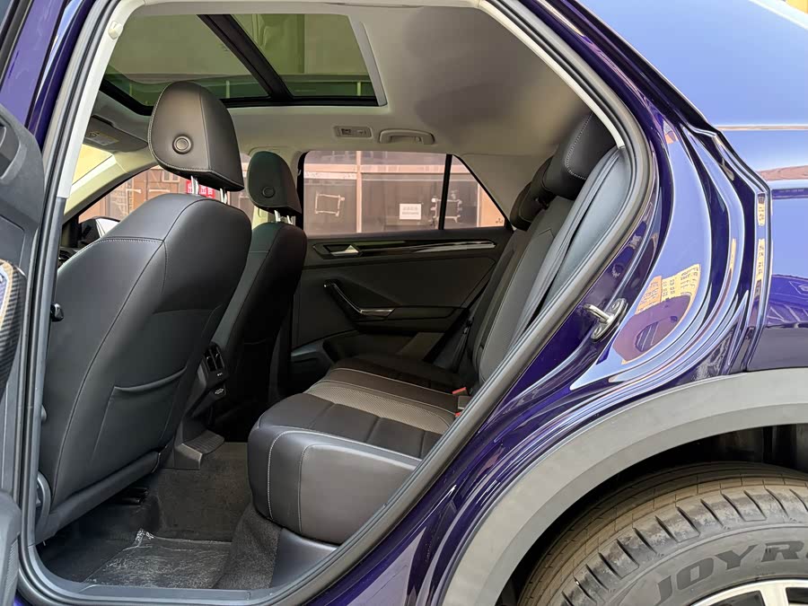 Volkswagen T-Roc 2019 #14 Volkswagen T-Roc 2019 car image #14
