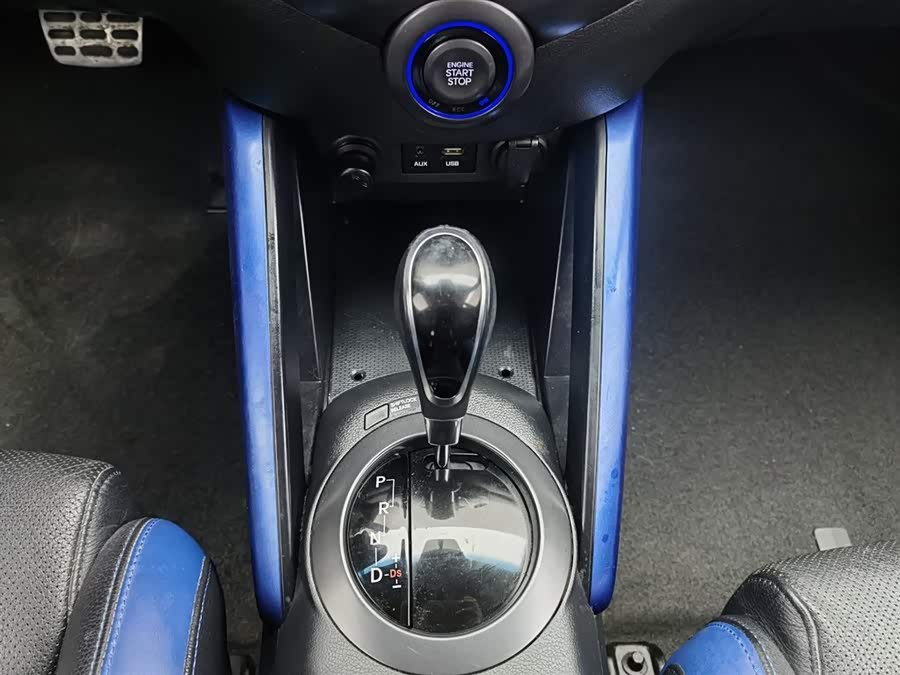 Hyundai Veloster 2016 immagine di auto #14