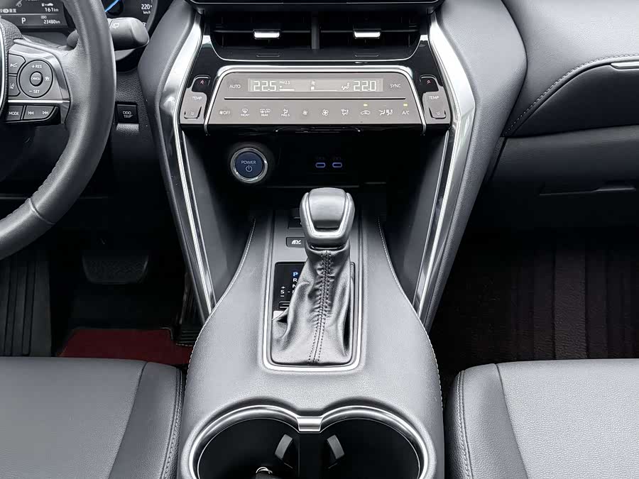 Toyota Venza 2023 car image #14