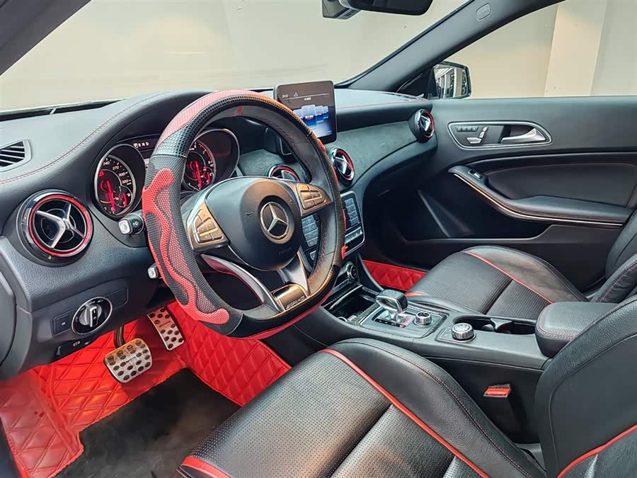 Mercedes-Benz GLA AMG 2018 car image #14