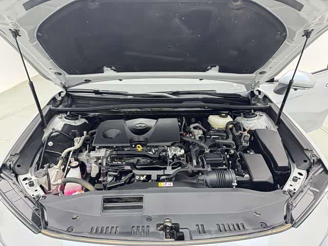 Toyota Camry 2024 immagine di auto #14