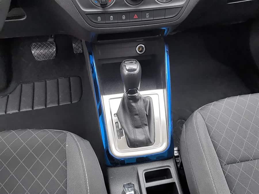 Skoda Kamiq 2020 изображение автомобиля #14