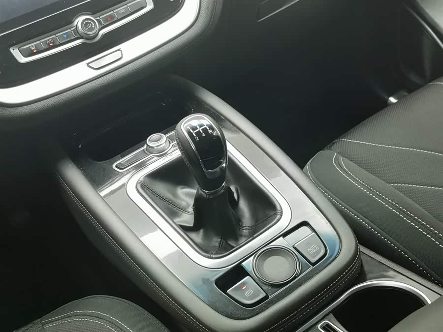 Jetour X70 2019 صورة سيارة #14