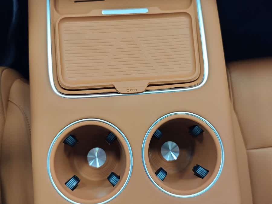 Li L9 2025 image de voiture #14