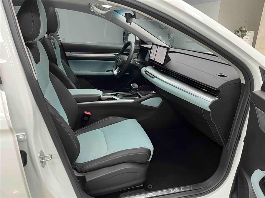 GEELY Emgrand L 2022 صورة سيارة #14