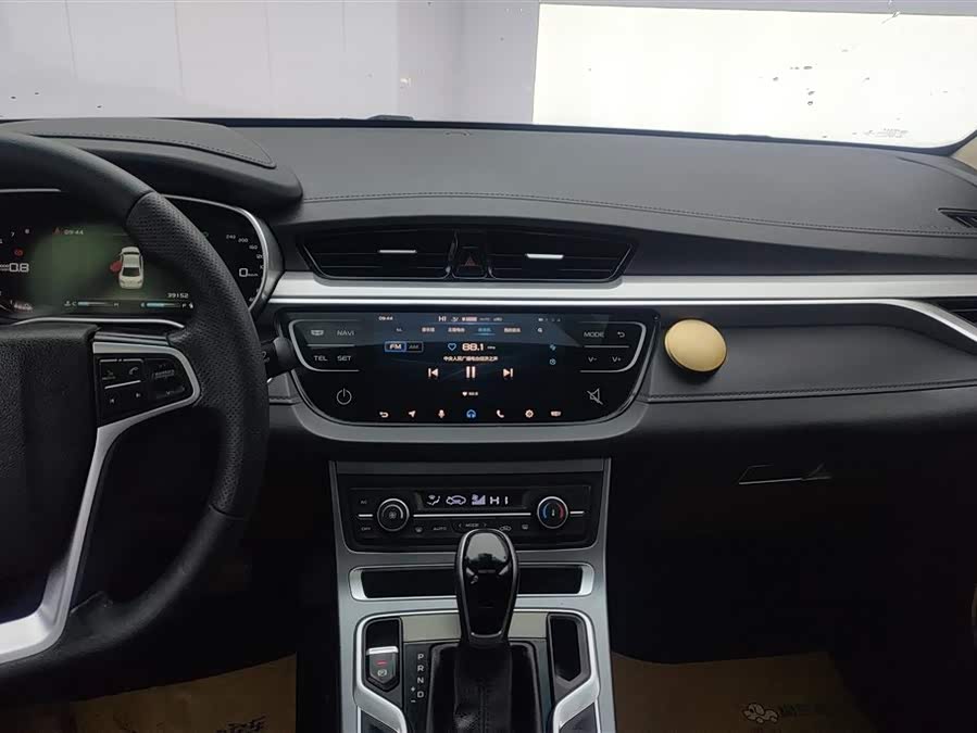 GEELY Emgrand 2018 immagine di auto #14