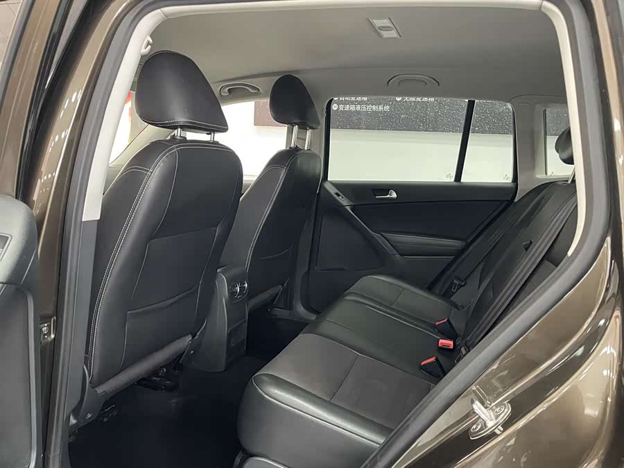 Volkswagen Tiguan 2017 car image #14