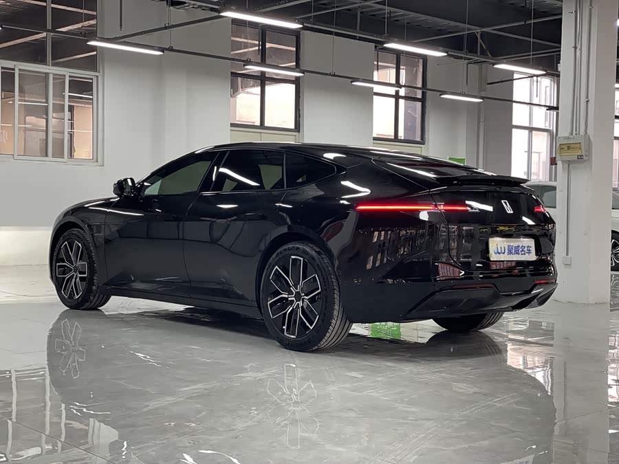 Avatr 12 2024 car image #14