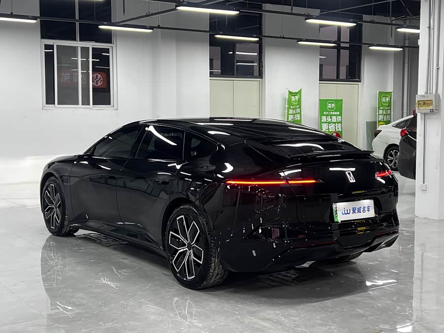 Avatr 12 2024 car image #14