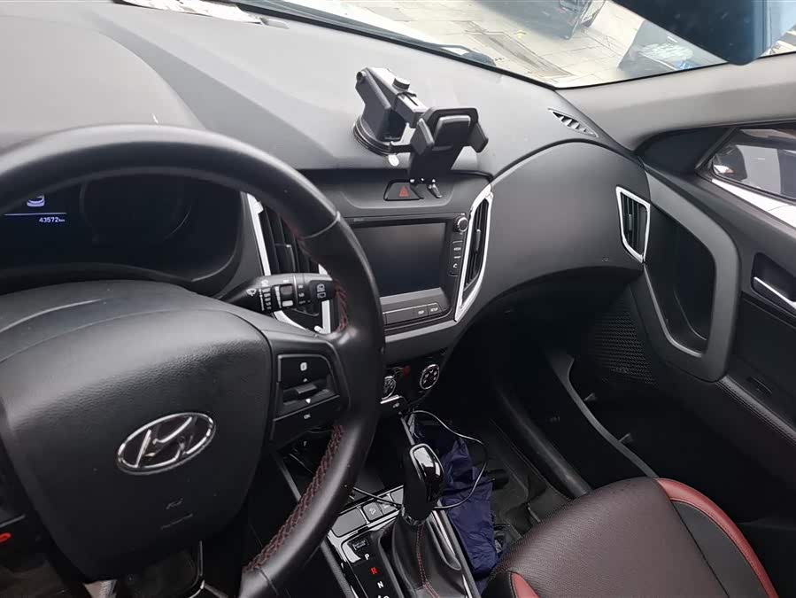 Hyundai ix25 2018 car image #14