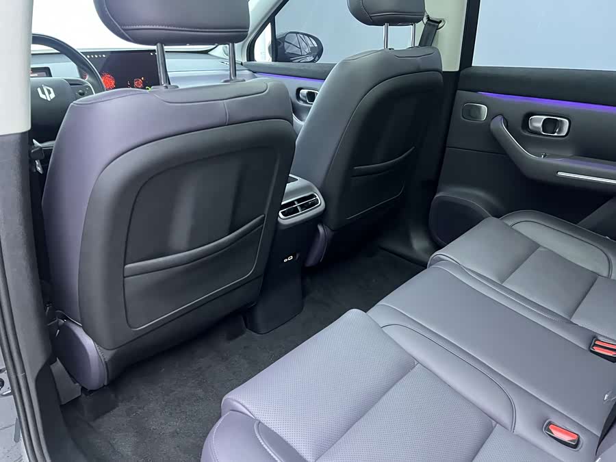 零跑汽车 零跑C10 2025 汽车图片 #14