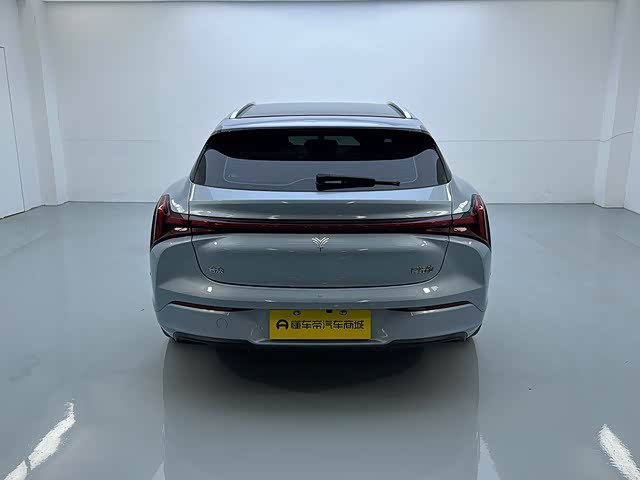 哪吒汽车 哪吒S猎装 2025 汽车图片 #14