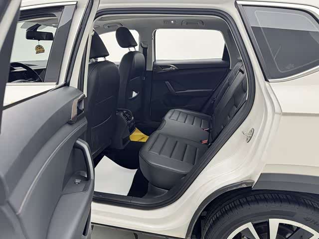 Volkswagen Tharu 2022 immagine di auto #14