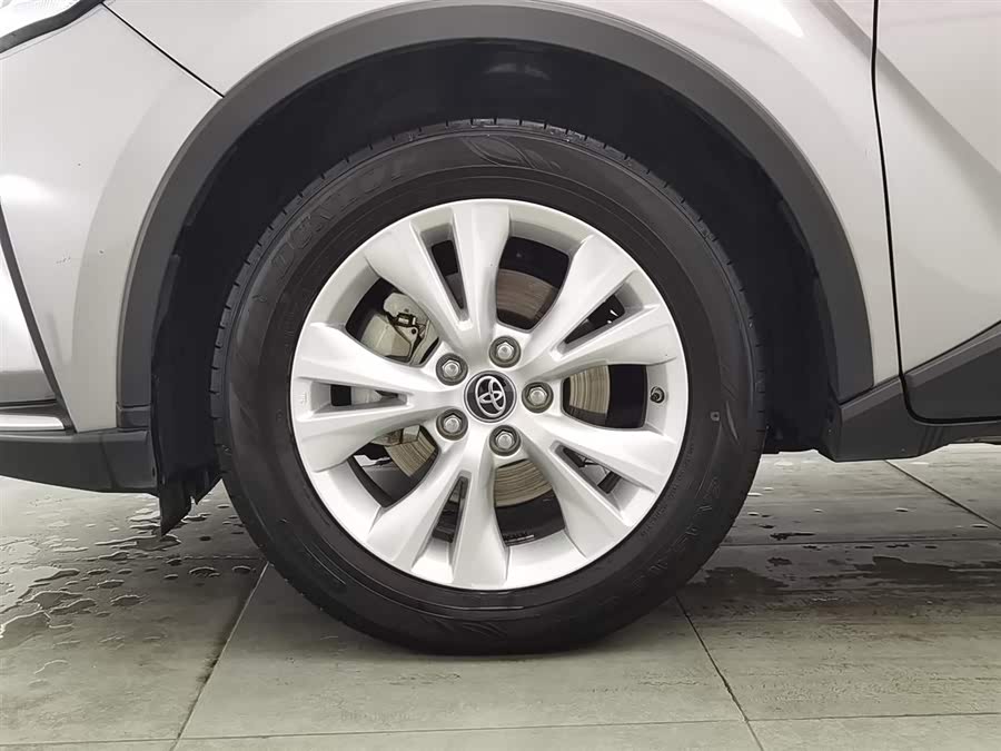 Toyota Izoa 2022 car image #14