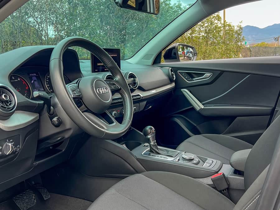 Audi Q2L 2021 #14 Audi Q2L 2021 car image #14
