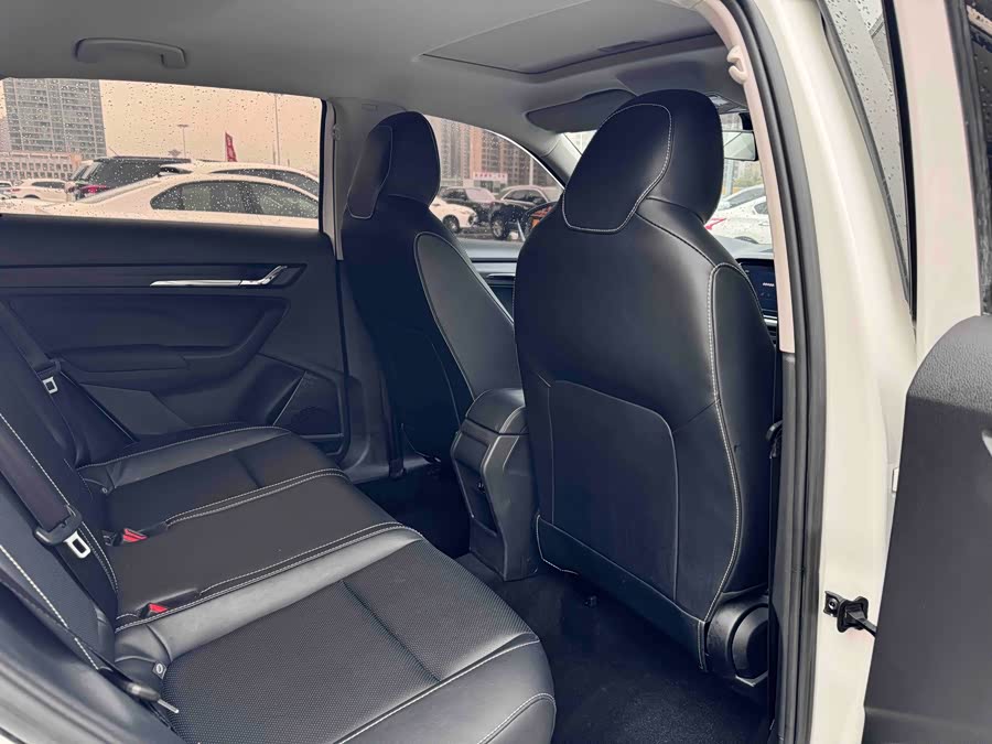 Skoda Kamiq 2022 изображение автомобиля #14