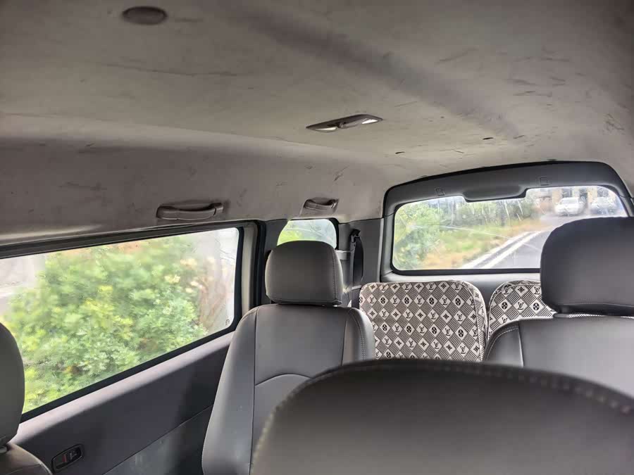 Forthing Lingzhi 2013 car image #14