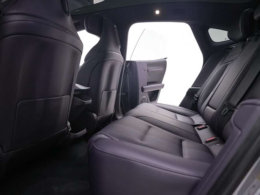 Avatr 06 2025 car image #14