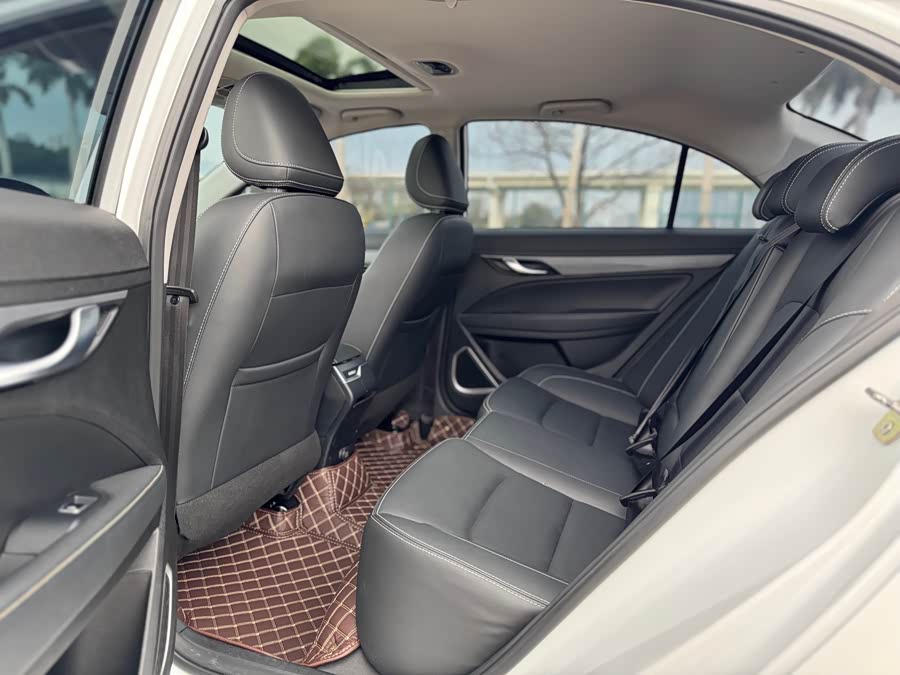 GEELY Emgrand 2020 #14 GEELY Emgrand 2020 car image #14