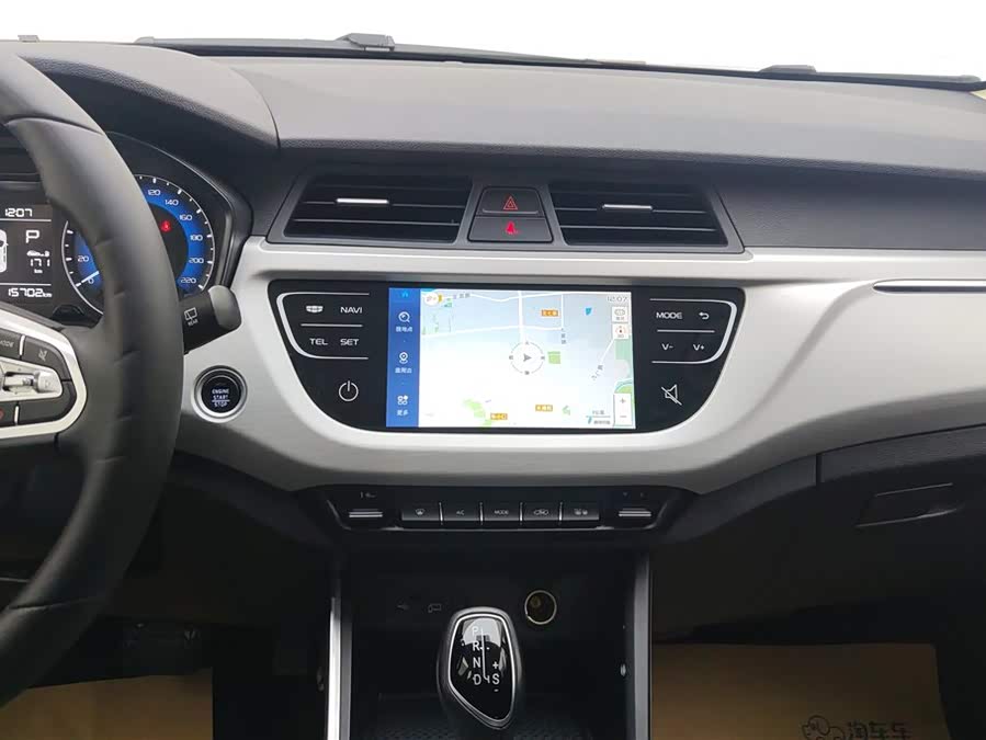 GEELY Vision X3 2020 изображение автомобиля #14