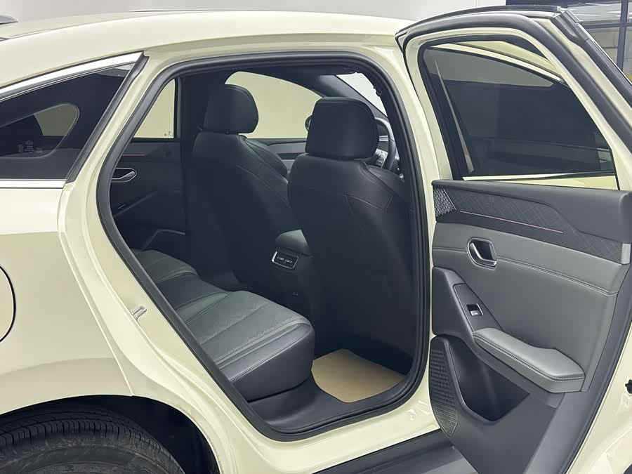 BYD Qin L 2025 car image #14