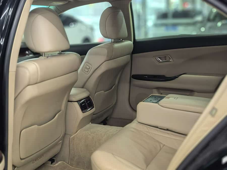 丰田 皇冠 2011 汽车图片 #14