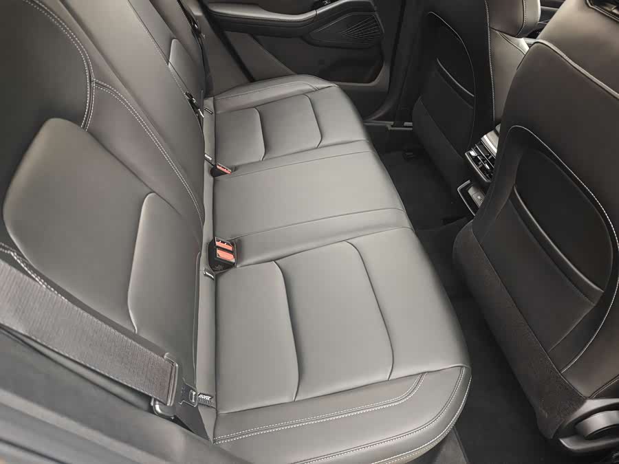 GEELY Emgrand 2024 #14 GEELY Emgrand 2024 car image #14