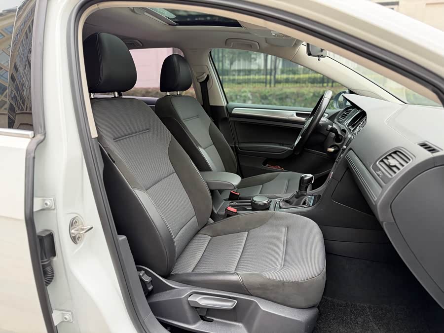 Volkswagen Golf 2018 #14 Volkswagen Golf 2018 car image #14