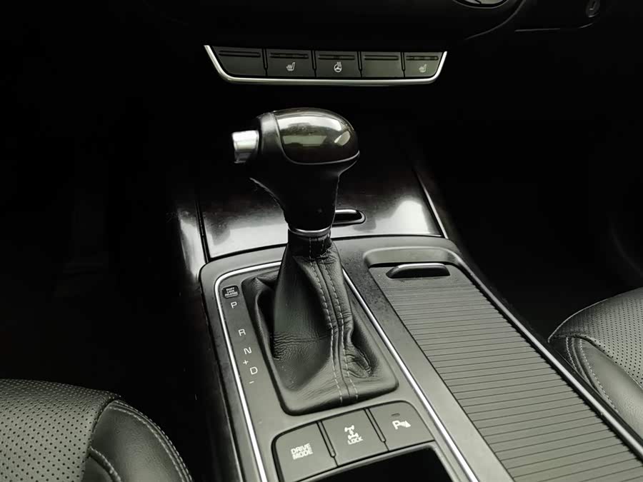 Kia Sorento 2016 immagine di auto #14