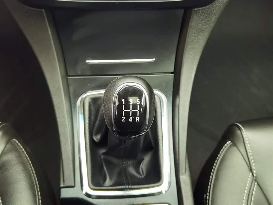 GEELY Emgrand 2016 car image #14