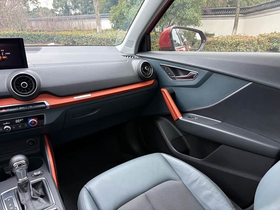 Audi Q2L 2019 imagen de coche #14