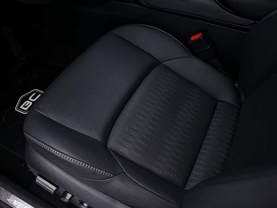 Toyota Venza 2023 car image #14