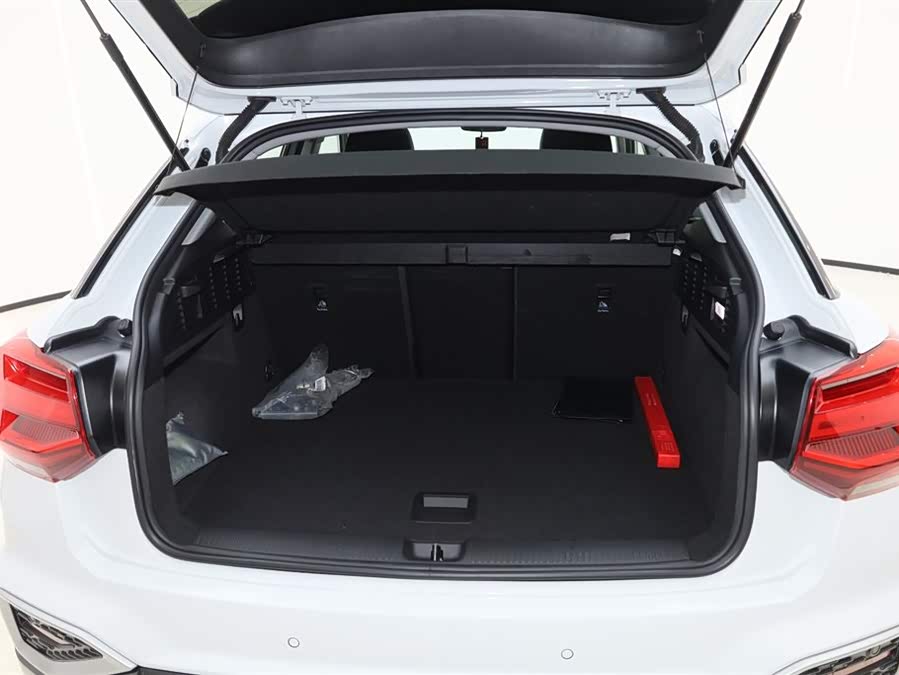 Audi Q2L 2023 car image #14