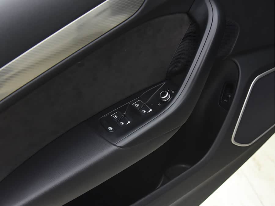 Audi Q3 2018 #14 Audi Q3 2018 car image #14