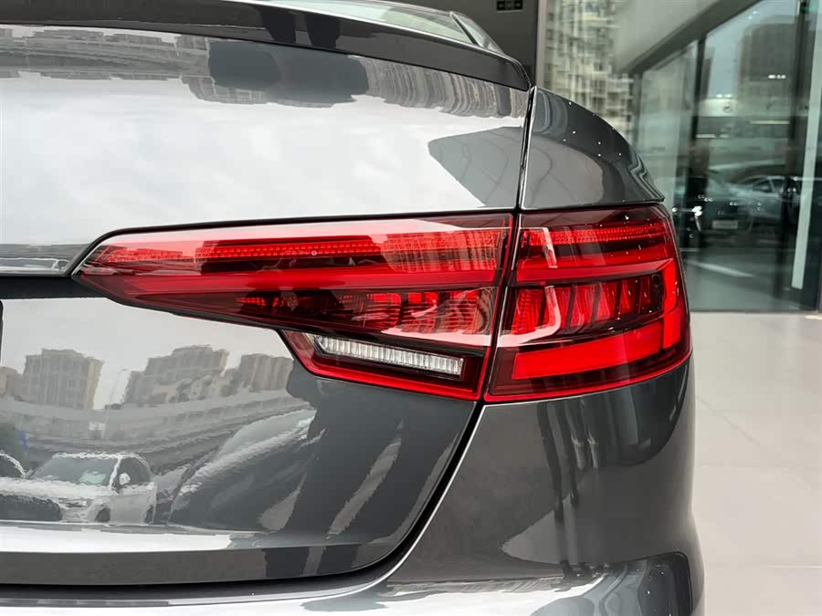 Audi S4 2019 immagine di auto #14