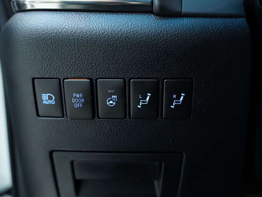 Toyota Vellfire 2020 car image #14